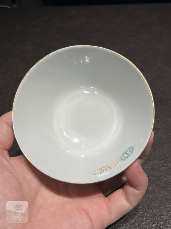 清光绪 粉彩描金百蝶盖碗一对 - 图17